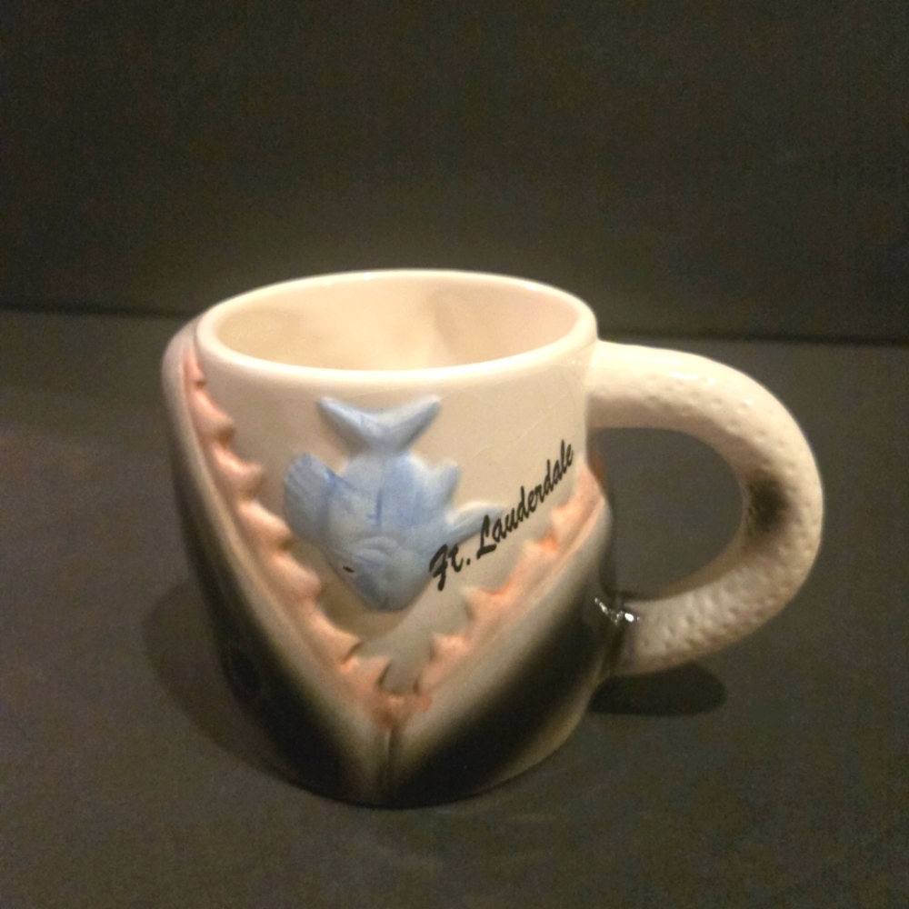 RARE JAWS FT LAUDERDALE SHARK 3D HAND PAINTED COFFEE MUG CUP AGIFTCORP